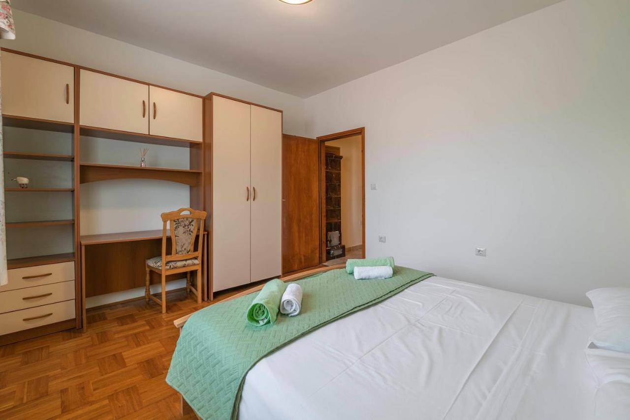 Villa Margerita With Private Pool, Yard And Parking Kaštelir Exterior foto